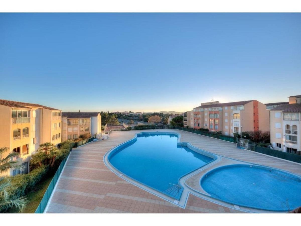 Appartement 2 Pieces, 4 Couchages Avec Piscine, Proche Commerces Et Theatre Romain A Frejus - Fr-1-226A-366 Exteriör bild